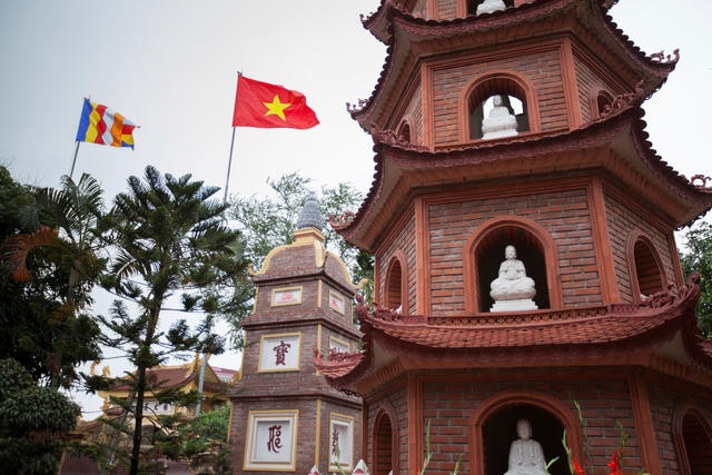 Vol Hanoï - Pagode Tran Quoc - TUI