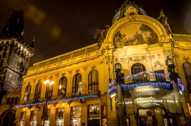 Vol Prague - Maison Municipale - TUI